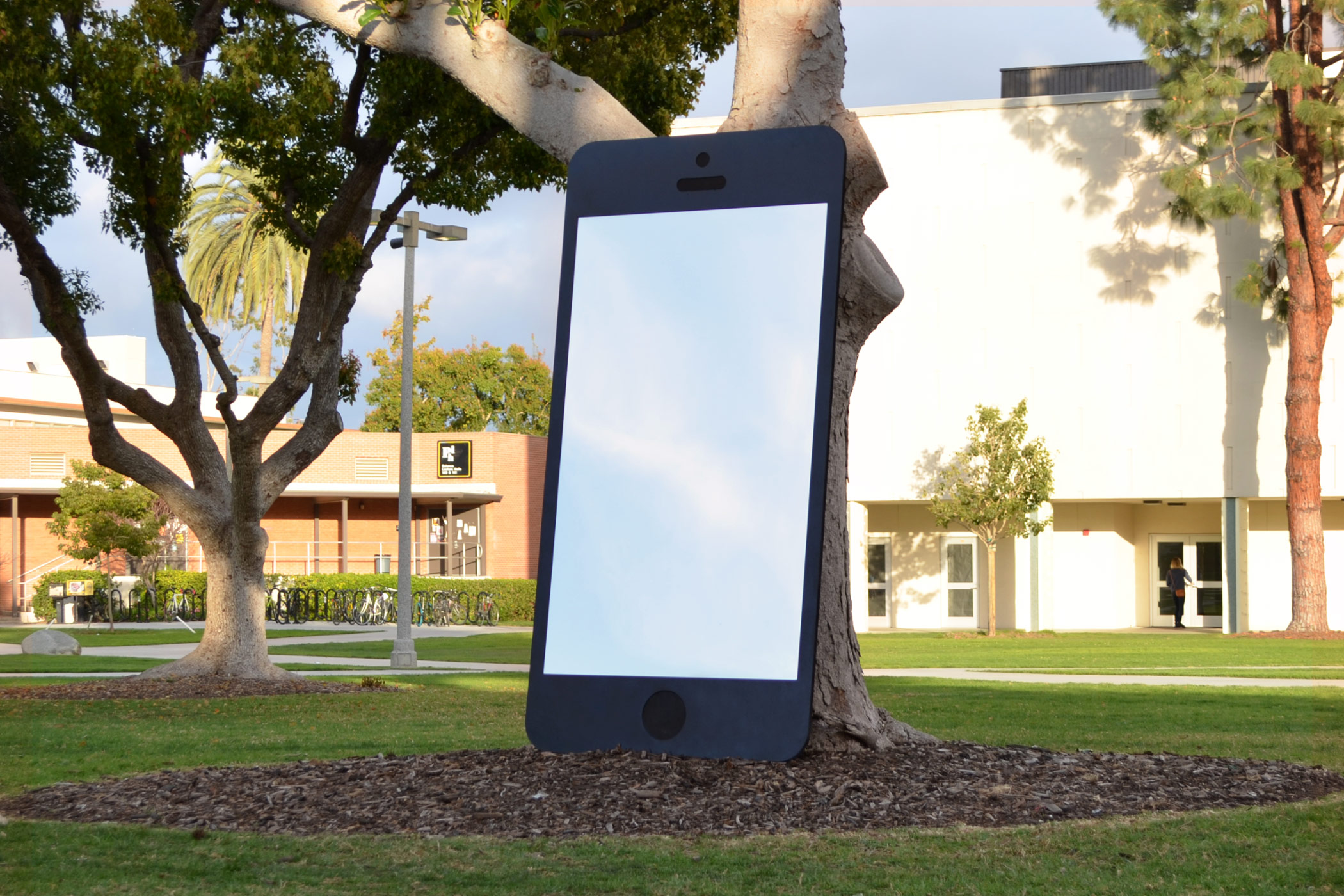 Gabe Ferreira: Screen Identity — Standalone sculpture.